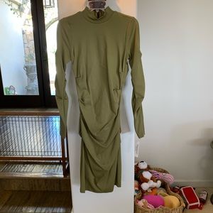 Nicole Miller NWT green knit fitted dress w side ruching, excellent condition